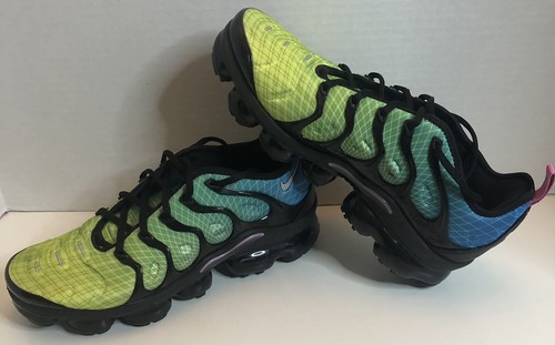vapormax plus aurora